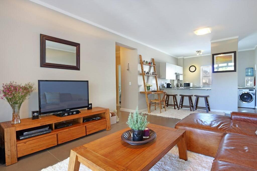 Penguin Haven . Luxury 2 bedroom, Boulders Beach. Kaapstad Buitenkant foto